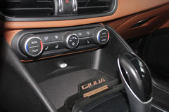 Support téléphone central Alfa Romeo Giulia – Intégration parfaite dans la console - 3D Store Concept