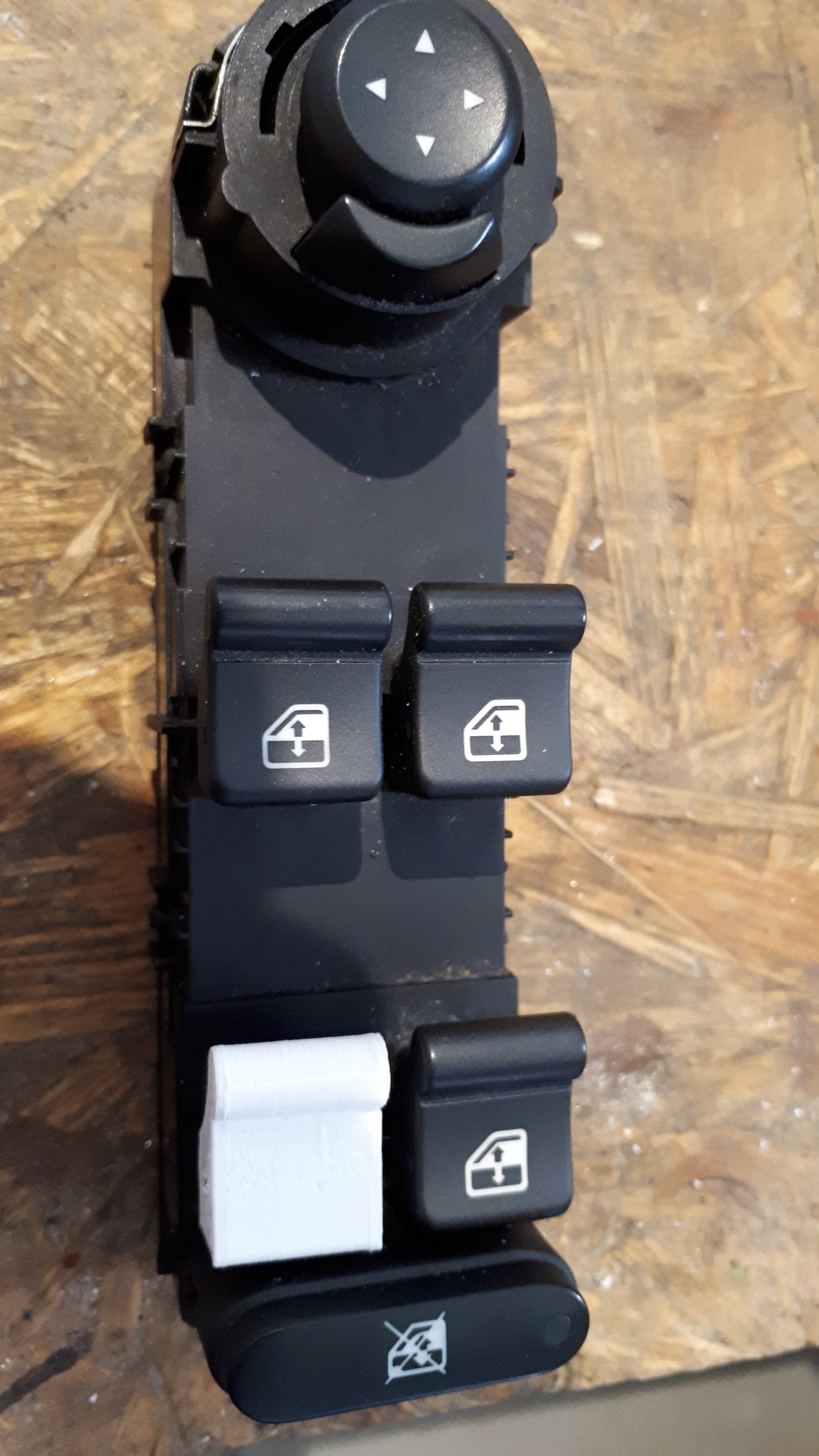 Bouton de commande vitre arrière Alfa Romeo 159 – remplacement conducteur - Miniature 2