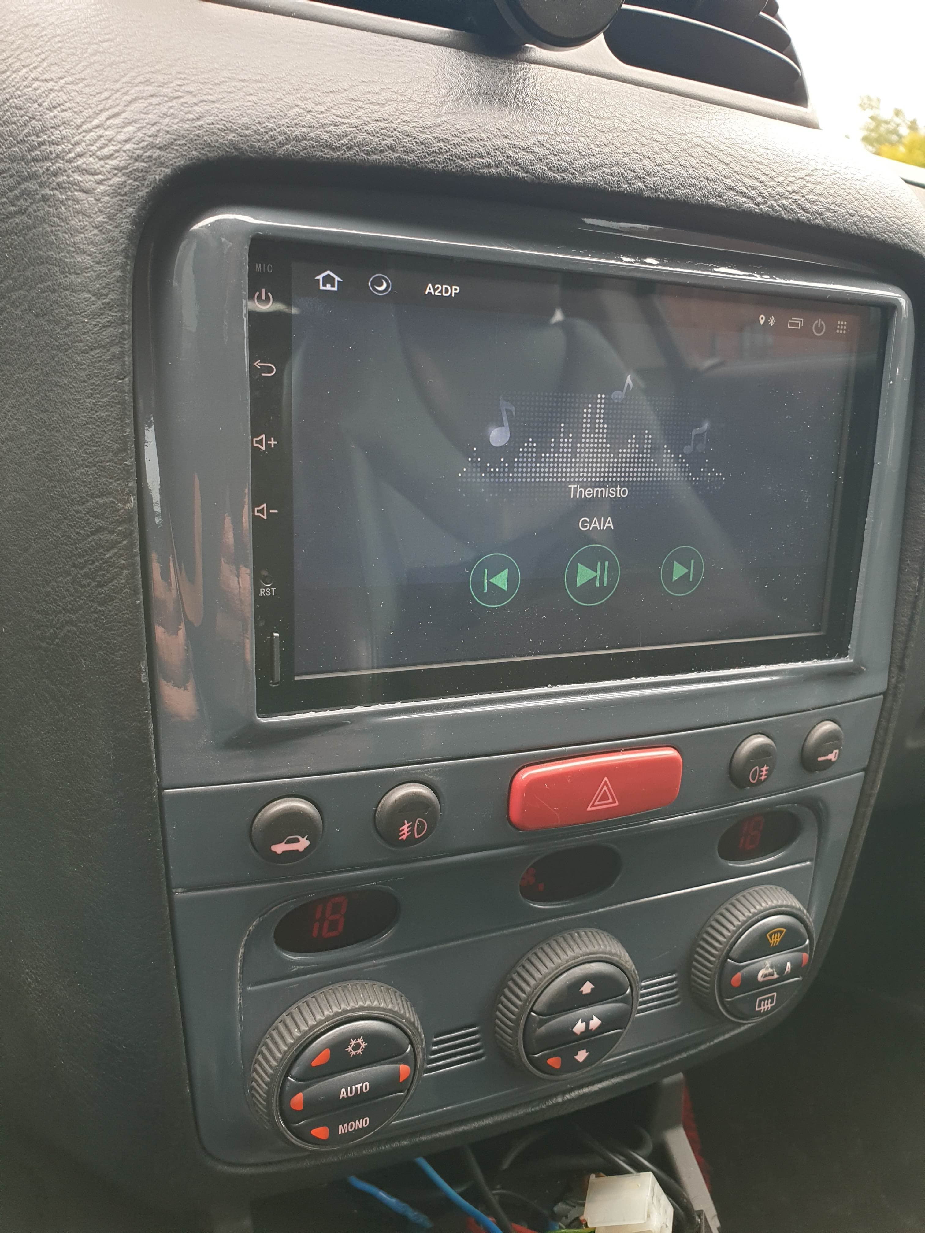 Cadre adaptateur autoradio 2DIN pour Alfa Romeo GT / 147 – Écran 177x103 mm - Miniature 2