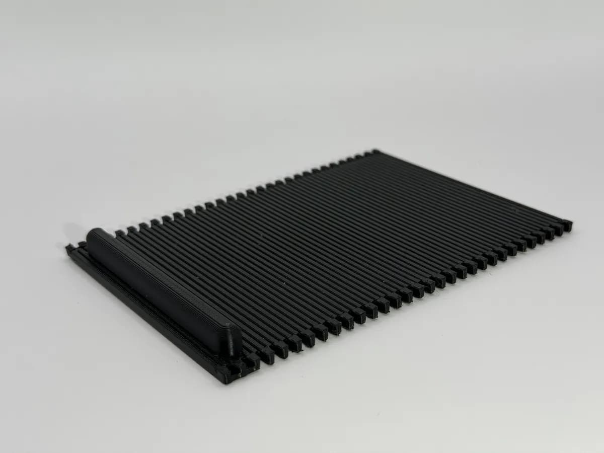 Sliding drawer of the BMW E39 center console – Ref. 51168210674 - Vue 1