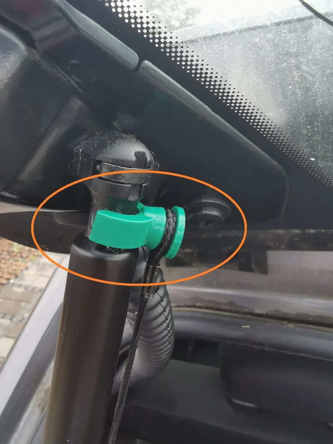 Clip Renforcé pour Plage Arrière Renault Twingo 3 - Miniature 5