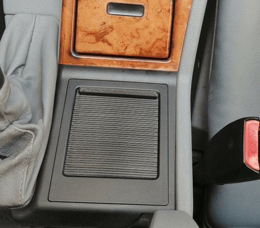 Cache coulissant de la console centrale BMW E39 – Réf. 51168210674 - Vue 1