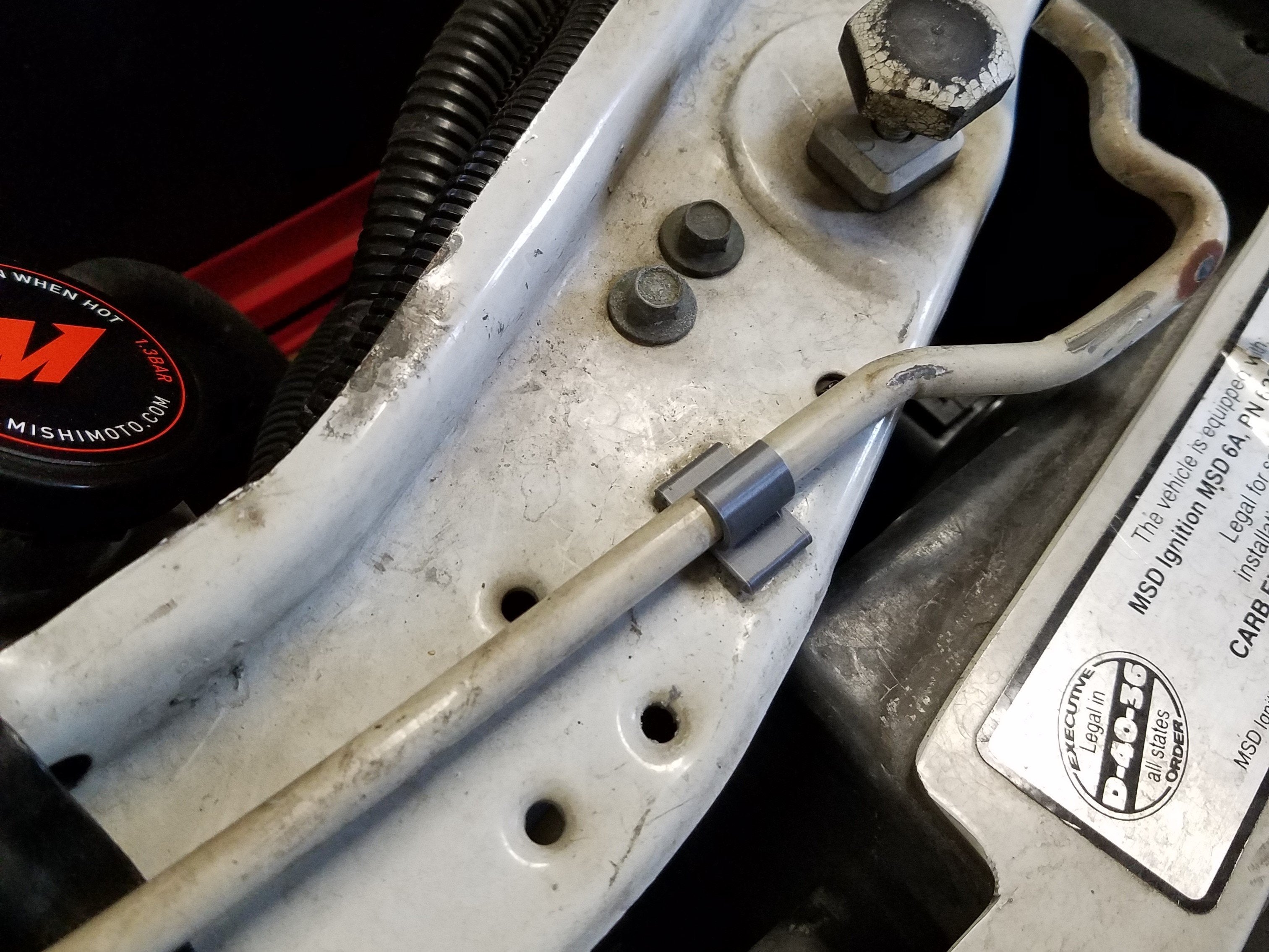 Pièce clip de maintien tige de capot moteur Mustang remplaçant OEM E7ZZ-16826-A